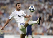 开云体育视频直播-绿茵与硬木的双重奏，当意甲焦点战遇见凯尔特人的生死逆袭