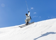 开云官网-绝杀之夜，老鹰展翅撕裂骑士，NBA总决赛焦点战诞生历史性瞬间